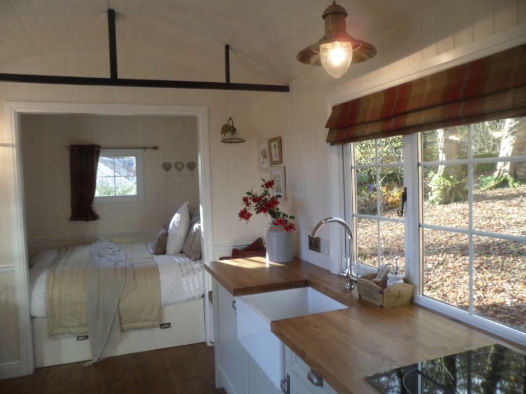 Borthwickbrae Shepherd'S Hut 하윅 외부 사진